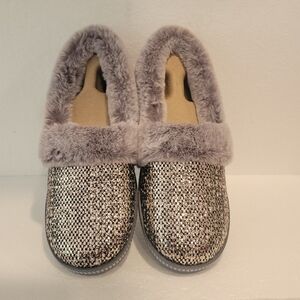 NWB Size 7.5 Skechers Plush Silver  Slip-Ons
